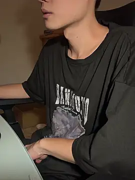 Snapshot of CalvinHY chatting on 23, 6, 2026 CalvinHY online show from 23, 6, 2026