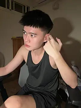 Snapshot of CalvinHY chatting on 10, 7, 2026 CalvinHY online show from 10, 7, 2026