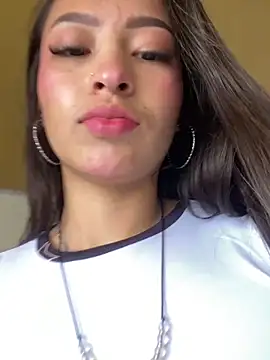 Itze Mua online show from 7, 6, 2026