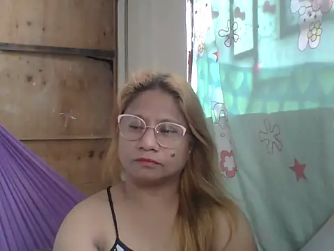Snapshot of PinayChristine chatting on 2, 5, 2026 PinayChristine online show from 2, 5, 2026
