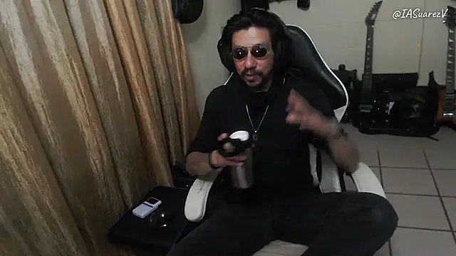 Snapshot of IASuarezV chatting on 26, 4, 2026 IASuarezV online show from 26, 4, 2026