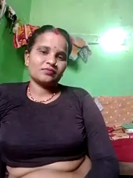 Snapshot of Shivani09900 chatting on 28, 5, 2026 Shivani09900 online show from 28, 5, 2026