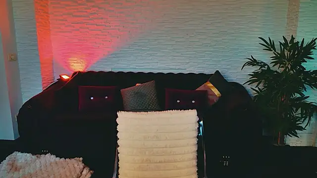 AngelWooW online show from 7, 4, 2026