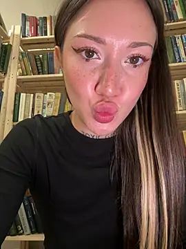 SaintSquirt online show from 4, 8, 2026