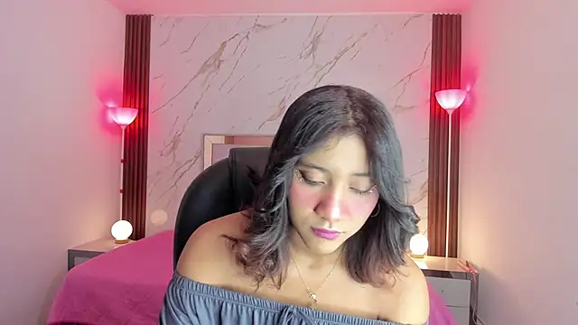EsperanzaMora online show from 14, 5, 2026