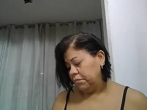 Snapshot of Veronica_missbigg chatting on 5, 6, 2026 Veronica missbigg online show from 5, 6, 2026