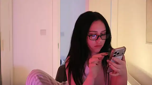 Snapshot of mira_mmira chatting on 3, 4, 2026 mira mmira online show from 3, 4, 2026