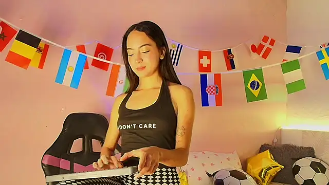 Daphne Rosse online show from 14, 6, 2026