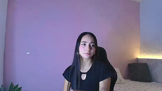 Daphne Rosse online show from 16, 6, 2026