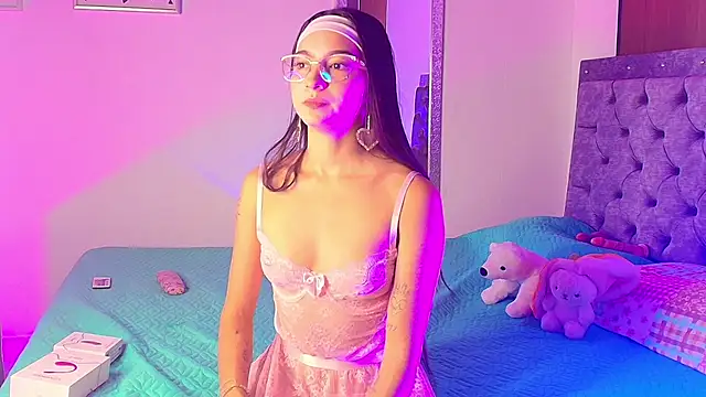 Daphne Rosse online show from 5, 7, 2026