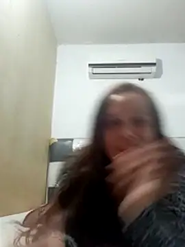 Snapshot of alexandra-queen chatting on 4, 4, 2026 alexandra-queen online show from 4, 4, 2026