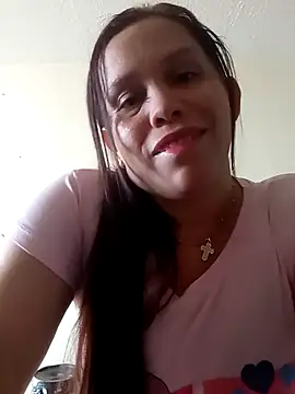Snapshot of alexandra-queen chatting on 19, 4, 2026 alexandra-queen online show from 19, 4, 2026