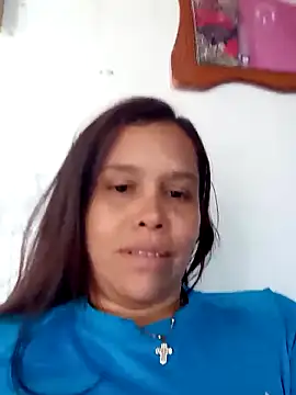 Snapshot of alexandra-queen chatting on 9, 5, 2026 alexandra-queen online show from 9, 5, 2026