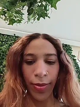 ValerieWoodsl online show from 13, 5, 2026