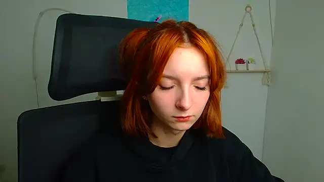 Snapshot of Butterfly_Milly chatting on 15, 4, 2026 Butterfly Milly online show from 15, 4, 2026