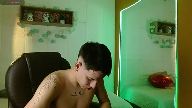 RoaSexi25 online show from 10, 4, 2026
