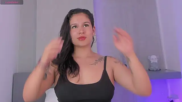 Snapshot of aurarosse_ chatting on 25, 3, 2026 aurarosse online show from 25, 3, 2026