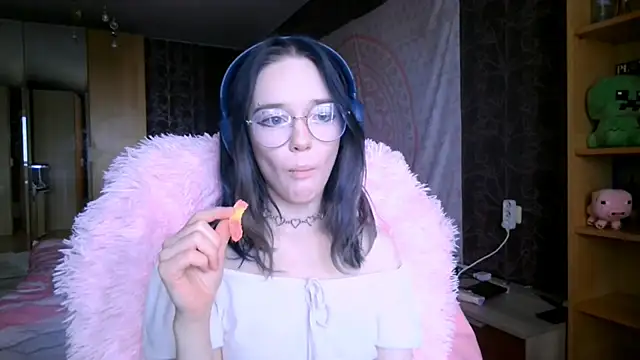 Snapshot of baby_onface chatting on 27, 4, 2026 baby onface online show from 27, 4, 2026