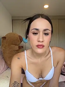 SerenaFox  online show from 25, 4, 2026