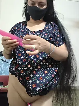 HeartlessGirl online show from 10, 5, 2026