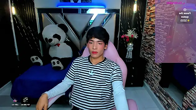 IsaacNovaa online show from 26, 3, 2026