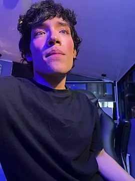 IsaacNovaa online show from 18, 7, 2026