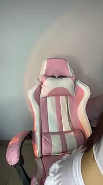 Snapshot of alexandra_x_ chatting on 4, 4, 2026 alexandra x online show from 4, 4, 2026