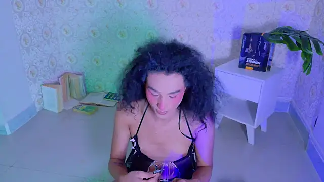 Mikavelvet08 online show from 20, 5, 2026