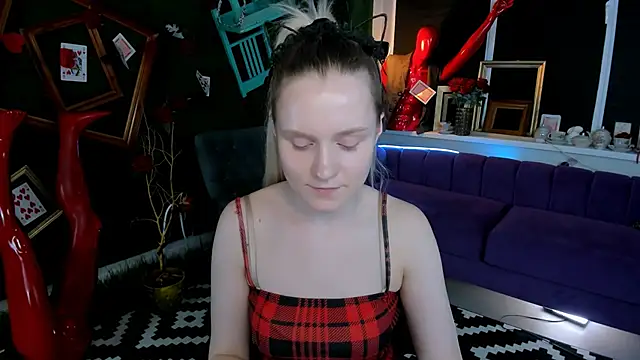 Snapshot of SherriButlers chatting on 11, 5, 2026 SherriButlers online show from 11, 5, 2026