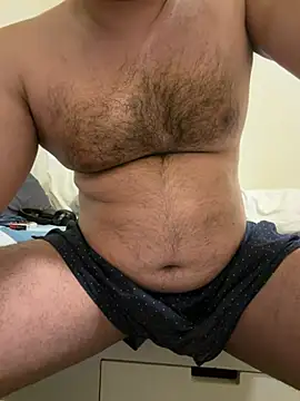 usemehowyoulike96 online show from 15, 4, 2026