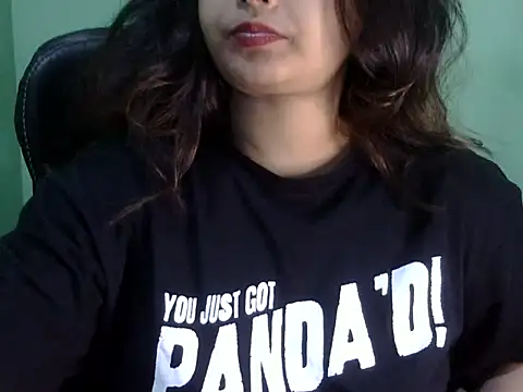 Snapshot of shivi_jaan chatting on 3, 5, 2026 shivi jaan online show from 3, 5, 2026