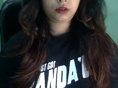 Snapshot of shivi_jaan chatting on 14, 5, 2026 shivi jaan online show from 14, 5, 2026