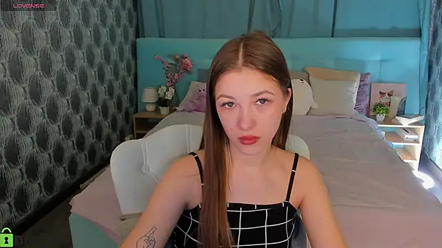 Miss Shanel online show from 11, 4, 2026