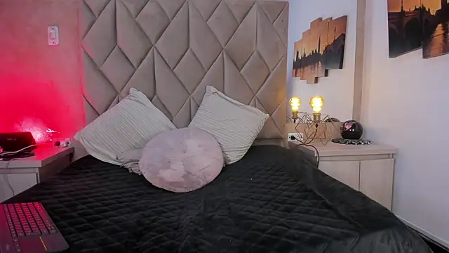 Cinthia Cortes online show from 30, 3, 2026