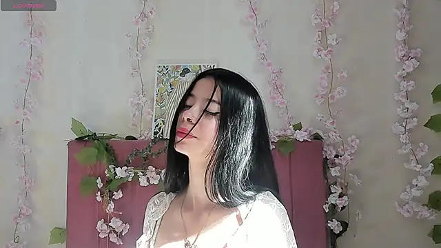 Snapshot of megan_n chatting on 1, 4, 2026 megan n online show from 1, 4, 2026