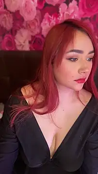 Snapshot of SweetLittleRed chatting on 3, 5, 2026 SweetLittleRed online show from 3, 5, 2026