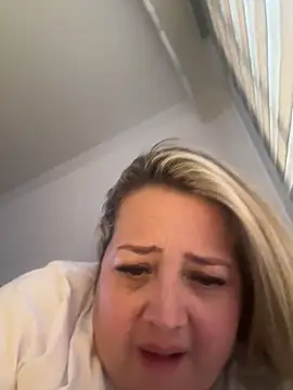 Martinacurvy  online show from 29, 3, 2026