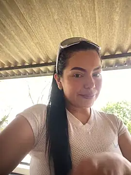 Snapshot of Cami_olarte chatting on 14, 6, 2026 Cami olarte online show from 14, 6, 2026