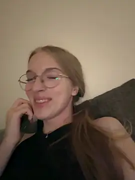 EvaEvis online show from 15, 4, 2026
