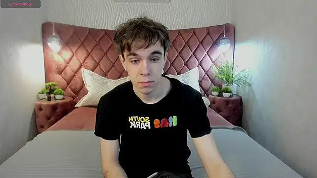 Snapshot of DaveBevy chatting on 3, 4, 2026 DaveBevy online show from 3, 4, 2026