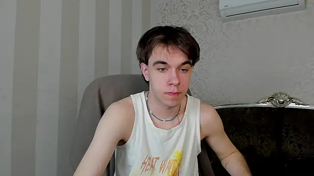 Snapshot of DaveBevy chatting on 11, 4, 2026 DaveBevy online show from 11, 4, 2026