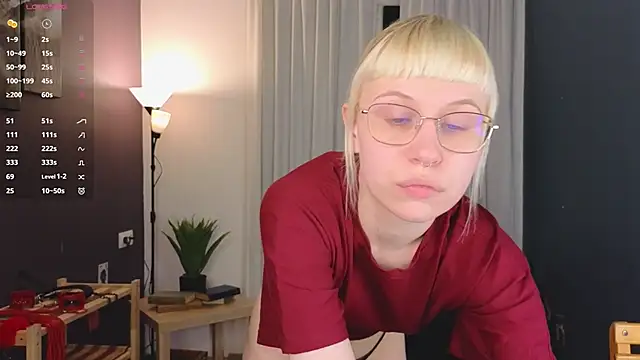 Snapshot of call_me_heaven chatting on 20, 5, 2026 call me heaven online show from 20, 5, 2026