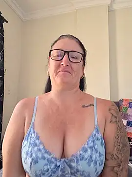 Snapshot of Flirty_Siennax chatting on 7, 8, 2026 Flirty Siennax online show from 7, 8, 2026