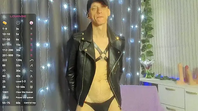 Snapshot of James2Inked chatting on 23, 4, 2026 James2Inked online show from 23, 4, 2026