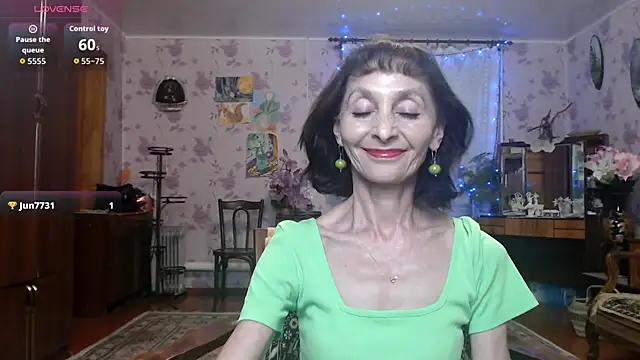 Snapshot of Shooting-Star- chatting on 28, 5, 2026 Shooting-Star- online show from 28, 5, 2026