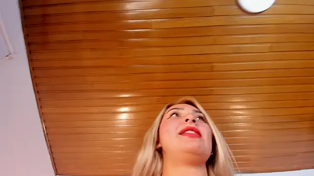 Snapshot of Catalina_Osorio chatting on 28, 4, 2026 Catalina Osorio online show from 28, 4, 2026