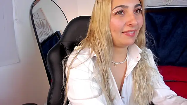 Snapshot of Catalina_Osorio chatting on 28, 5, 2026 Catalina Osorio online show from 28, 5, 2026