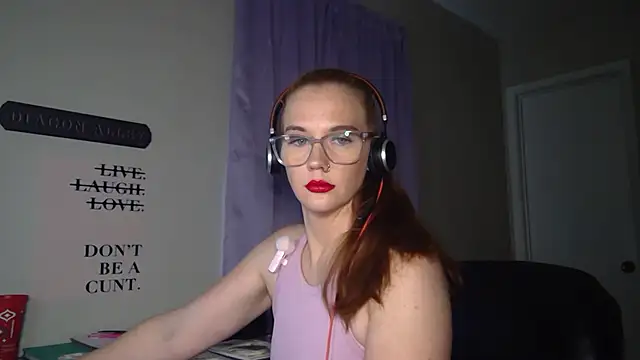 RoxyRedXO12 online show from 3, 4, 2026