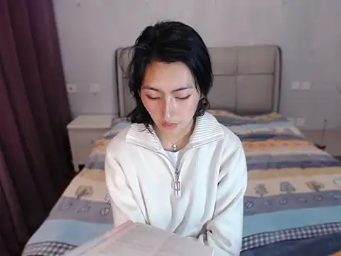 Snapshot of A--zi chatting on 12, 4, 2026 A--zi online show from 12, 4, 2026