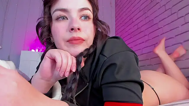Snapshot of NatalForsy chatting on 26, 5, 2026 NatalForsy online show from 26, 5, 2026